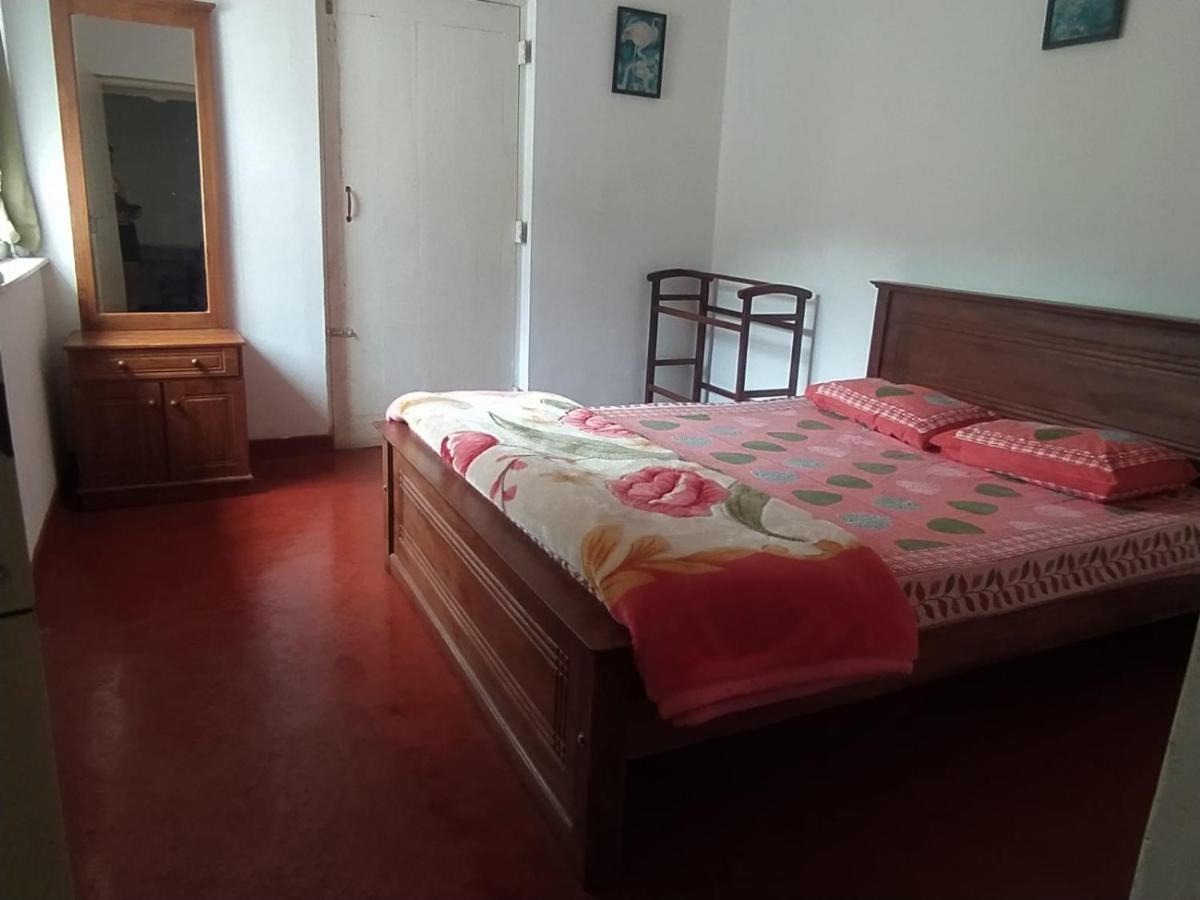 Chilly Croc Hostel Nuwara Eliya Extérieur photo